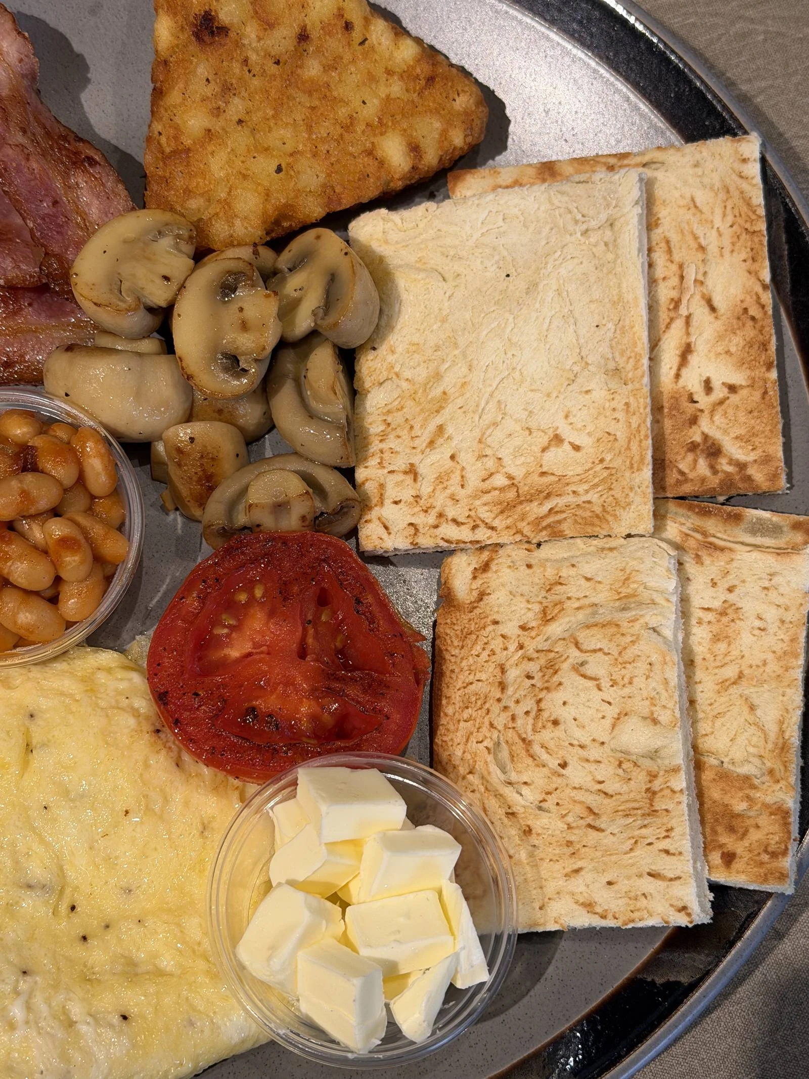 Fresh food platter at Frozen Spoon